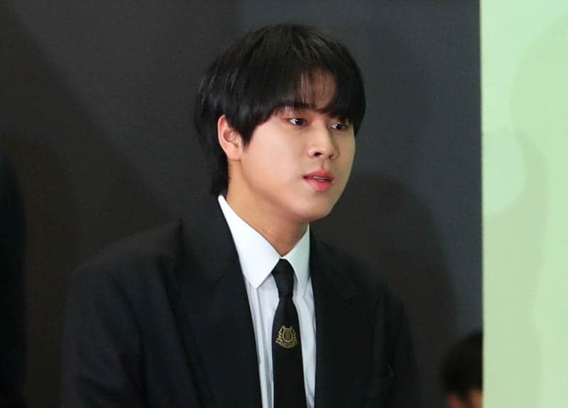 가수 이무진 "정산금 못 받아"…소속사에 전속계약 효력정지 가처분 신청