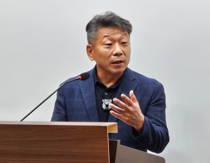 김영환 "33억 재산 중 29억이 사인간 채권?" 신용한 재산·납세 공방