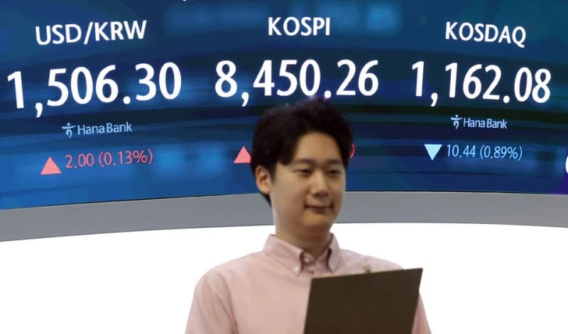 코스피 8450선 돌파, 장중 4% 급등에 매수 사이드카 발동