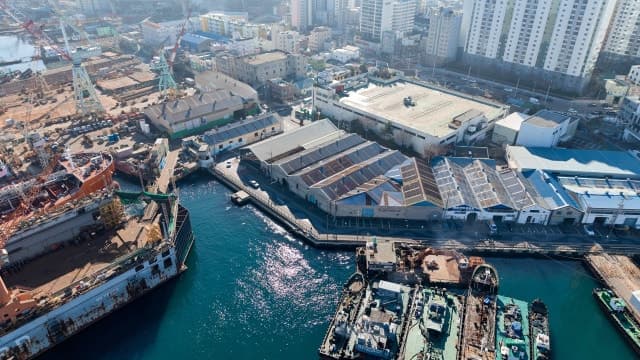 2026부산비엔날레, "불협하는 합창" 주제로 8월 29일 개막…폐공간에서 밀도 높인다