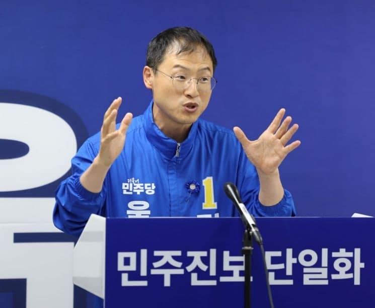 울산시장 야권 단일후보에 민주 김상욱…진보 김종훈 사퇴