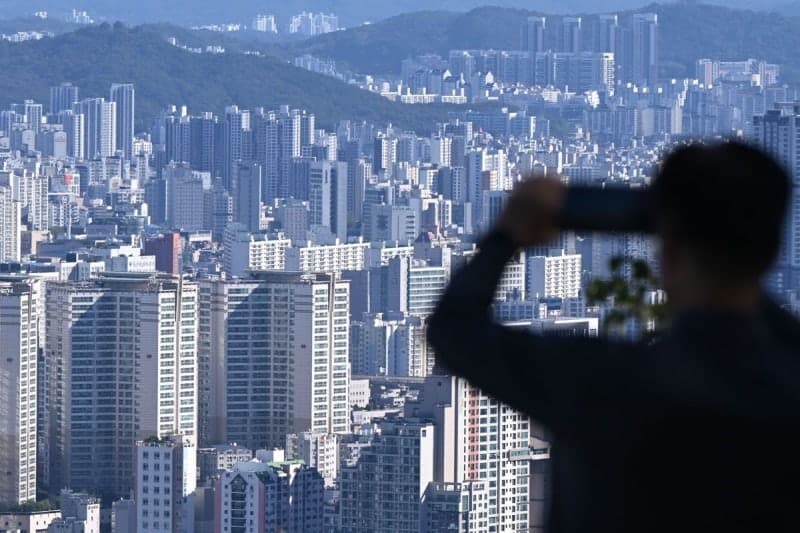 “16억 아파트 살게요”… ‘삼전 남편·하닉 아내’ 1.5% 사내대출로 동탄 집값 밀어올려