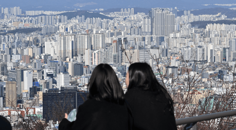 “14억이던 집이 18.3억으로” 동대문 13% 뛰고 종로 6% 하락, 서울 아파트값 온도차