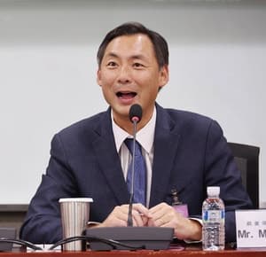 '부정선거론' 모스 탄, 지방선거 사전투표 하루 전 한국 입국