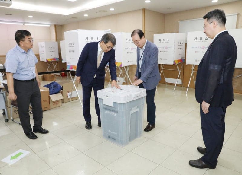 사전투표 D-1, 선관위 전국 3571곳 투표소 최종 모의시험 및 통신망 점검 완료