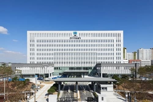 금산사 전 주지, 사찰 공사 수주 대가로 1억원 '뒷돈' 건네 구속 기소