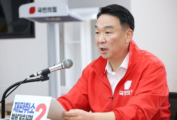 여야 지도부, 사전투표 독려 속 장동혁 "전략적 분산 투표" 본투표 참여