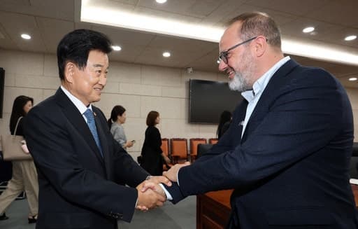 정동영, 유럽의회 대표단에 "독일식 흡수통일 반대" 밝히며 '2+1 다자대화' 제안