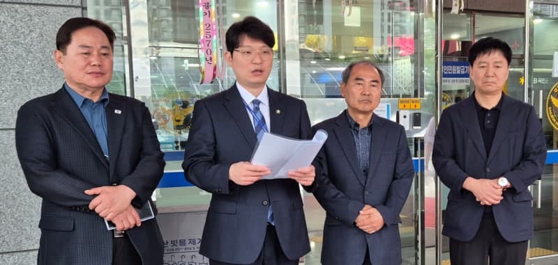 민주당, 국민의힘 박희조 동구청장 후보 고발 "관권선거 의혹 수사해야"