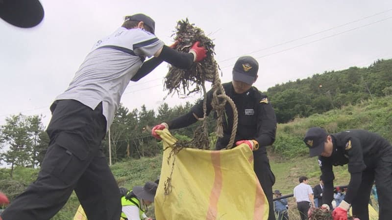 여수해경, 섬박람회 D-100일 맞아 개도 해양쓰레기 수거 '구슬땀'