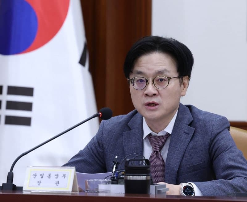 김정관 산업장관 "반도체 이윤, '생산적 재투자'로 성장엔진 확보해야"