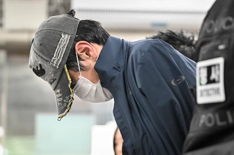 '배우 김규리 자택 침입 강도행각' 40대 남성 구속 송치