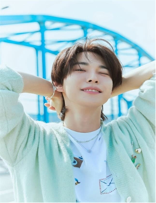 "내일은 더 행복해질 것"…NCT 도영, 군장병 자살예방·유족지원에 1억 기부