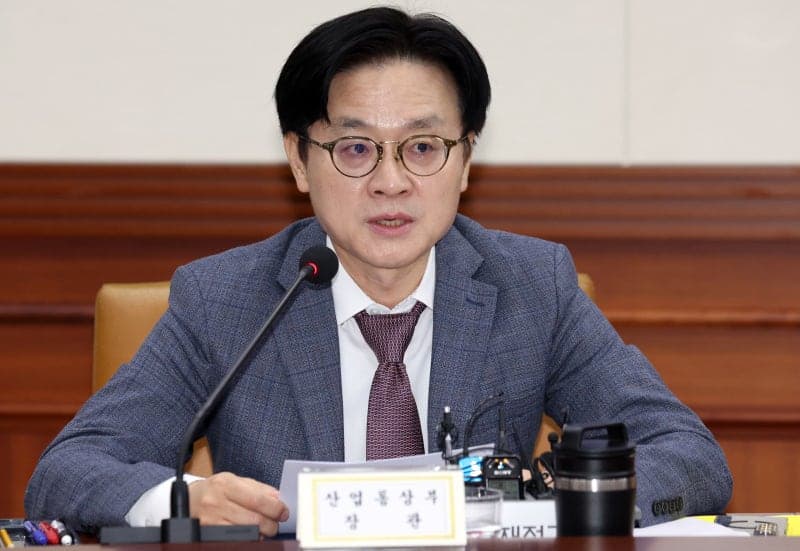 노동장관 "초과이익 배분, 거위 배가르기 아냐"…산업장관 "생산적 재투자 최우선"