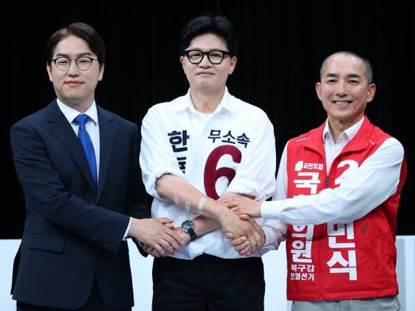 한동훈 "국민 대하는 태도 차이" vs 하정우 "지지자 폭력 사과하라" SNS 난타전