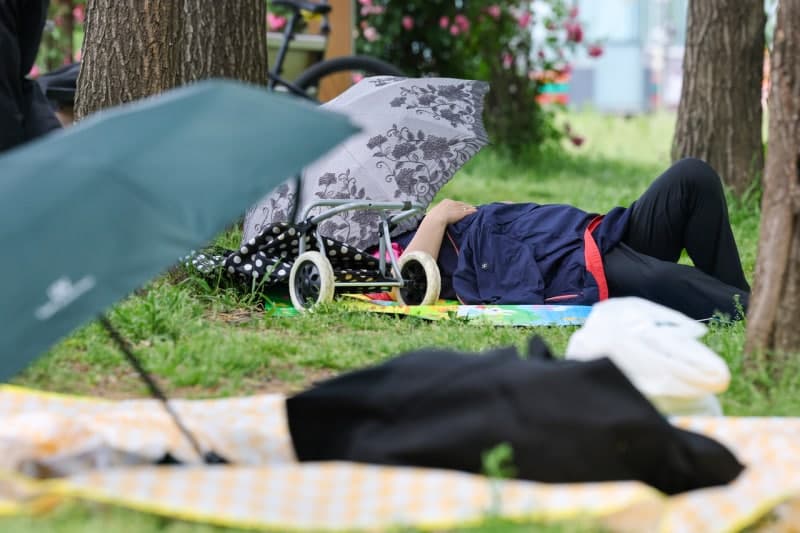 주말 전국 초여름 더위, 자외선·강풍 주의