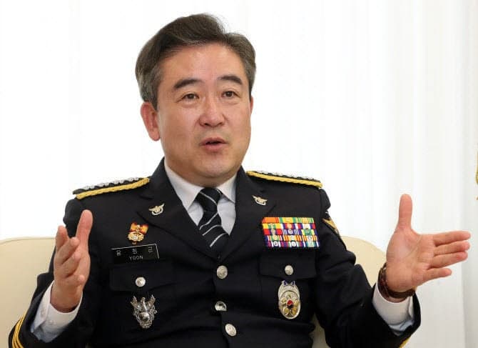 윤희근 前경찰청장, 특검 압수수색에 "참으로 어이없고 가당치 않아" 강한 반발