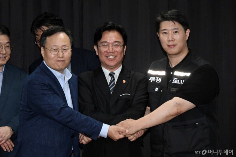 김영훈 고용장관, '초과이익 배분' 사회연대임금 제안…"공산주의 아닌 이해관계자 자본주의"