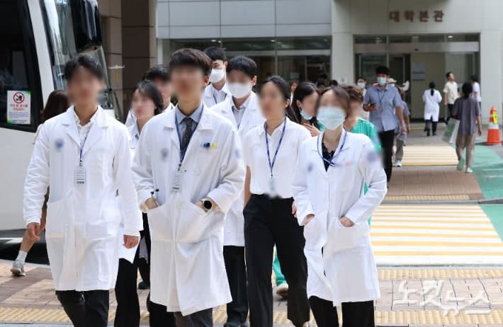 서울 상급병원 의사 1만명 돌파…전공의 복귀로 1년 새 47% 급증했지만 전문의는 줄어