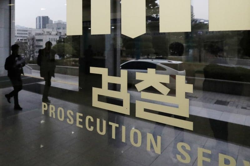 검찰, "가족 주민번호 가져오면 더 놔줄게" 프로포폴 4700회 불법 투약 의사 구속 기소