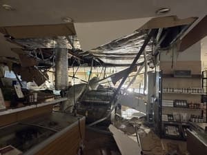 부산 롯데백화점 천장 붕괴, 150명 대피…해운대구 영업 중지 요청