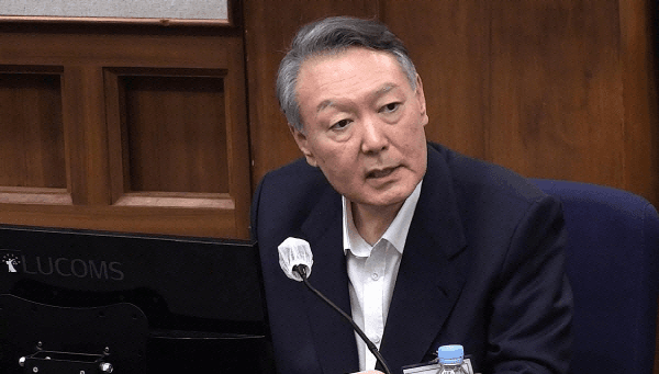 특검, 尹 6일 첫 공개소환…"사복 차림·포승줄" 묶인 윤석열 포토라인 설까