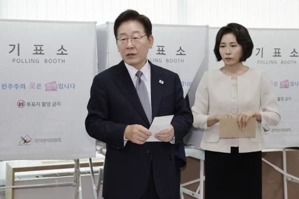 이재명 대통령 지지율 59.1%, 2주 연속 소폭 하락…"보수층 결집 영향"