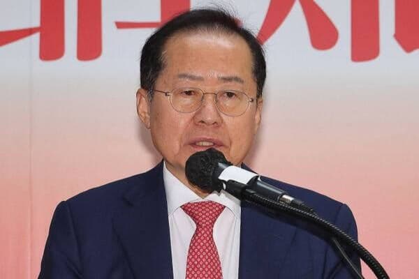 홍준표, MB·박근혜 지원 유세에 "전직 대통령답지 않다…내가 머쓱"