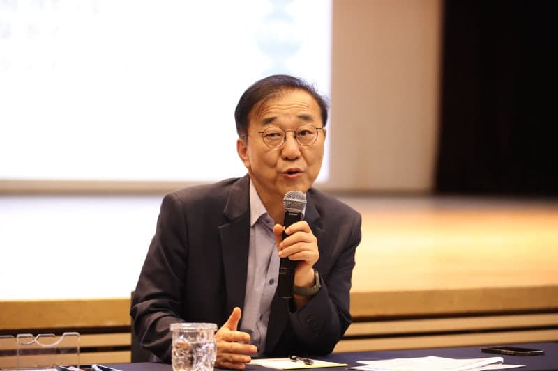김윤덕 국토부 장관, 연쇄 타운홀 미팅 "체감하는 일터 혁신 이끌 것"