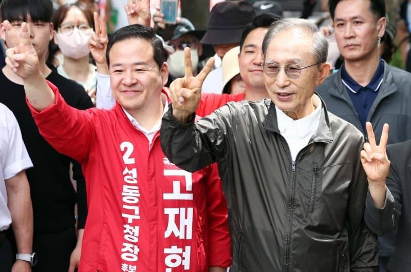 서울숲 찾은 이명박 "일 잘하는 시장·구청장 뽑아야"