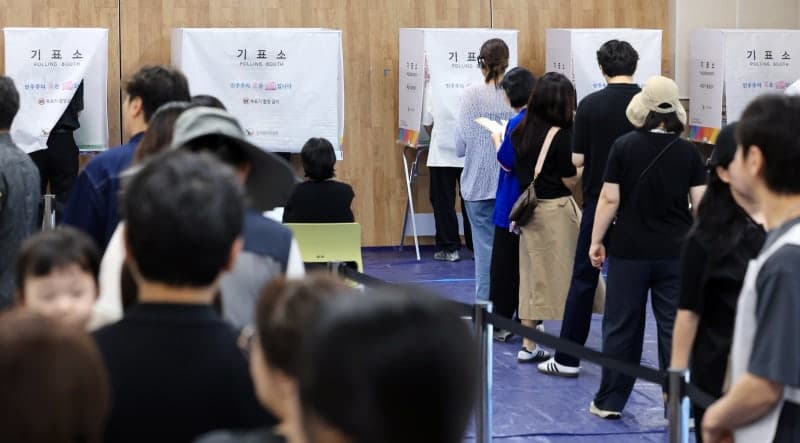 역대 최고 사전투표율 23.51% 기록, 여야 "내가 유리" 해석 엇갈려