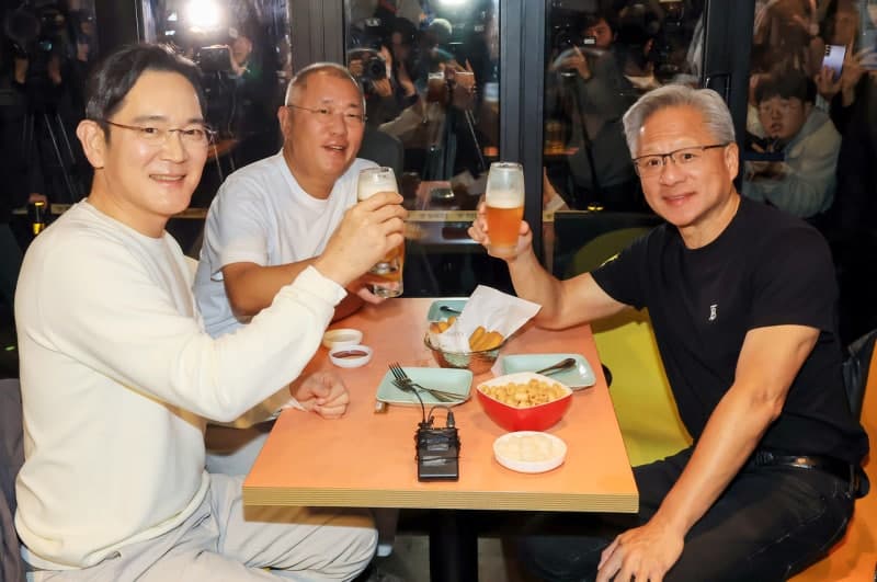 '방한 임박' 젠슨 황 CEO, 이번주 SK·LG·네이버 총수 등 '제2 깐부회동' 이뤄지나