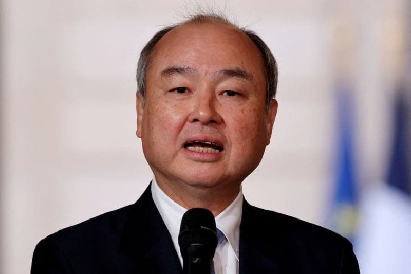 손정의 "AI 혁명은 닷컴 혁명보다 50배 커" 120조원 승부수