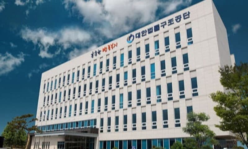 외출 중 켜둔 온열 소파서 불…법원 "제조사 책임 60%" 3200만원 지급