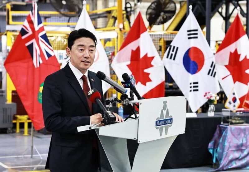 강훈식, 캐나다서 "한국이 최적 파트너"…'60조 잠수함' 수주 총력전