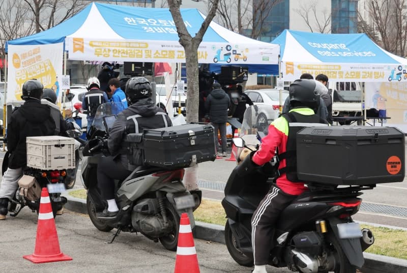 배달 종사자 유상운송용 보험 가입 의무화…3일부터 시행, 무보험 운행 막는다