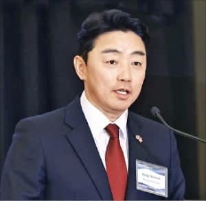 韓, 캐나다와 '에너지 동맹' 맺고 원유·LNG 수입 확대…잠수함 수주 총력전