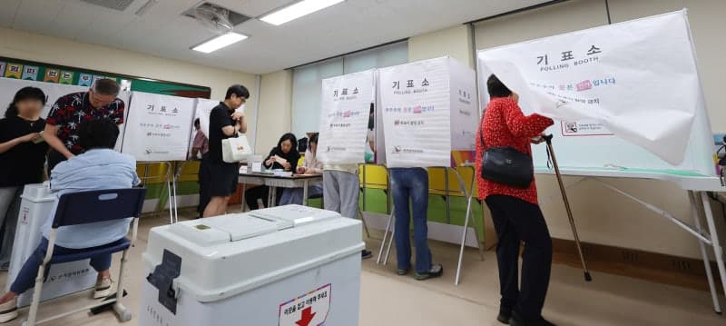 인천 지방선거 투표율 58.2% 역대 최고 기록에도 전국 하위권 15위 그쳐