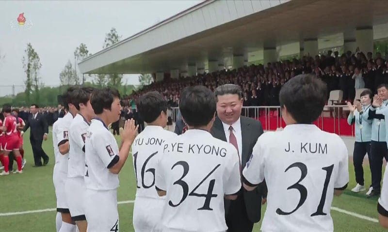 北, 내고향축구단 우승 비결은 "김정은 사랑과 은정"…국제대회 성과도 김정은 공으로