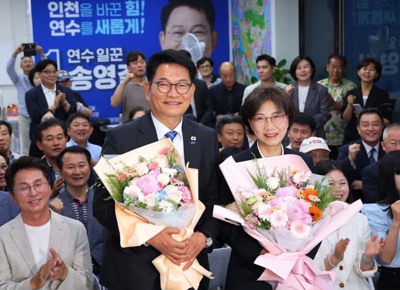 6선 타이틀 쥐며 화려한 복귀 송영길, 인천 첫 6선 중진 의원 등극…“이재명 정부 버팀목 역할”