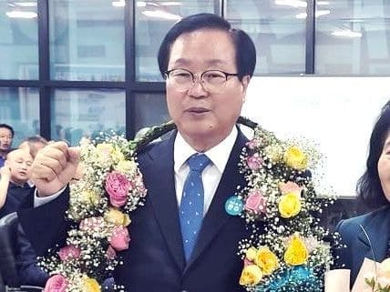 재선 성공 유희태 완주군수 "새벽 4시부터 움직여 더 큰 완주 만들겠다"