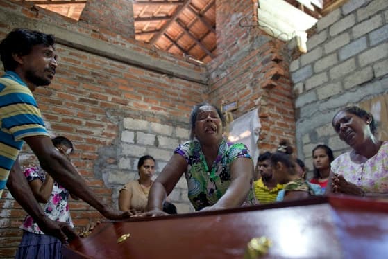 279명 숨진 7년 전 테러 연루 의혹…스리랑카 전 대통령 출국금지