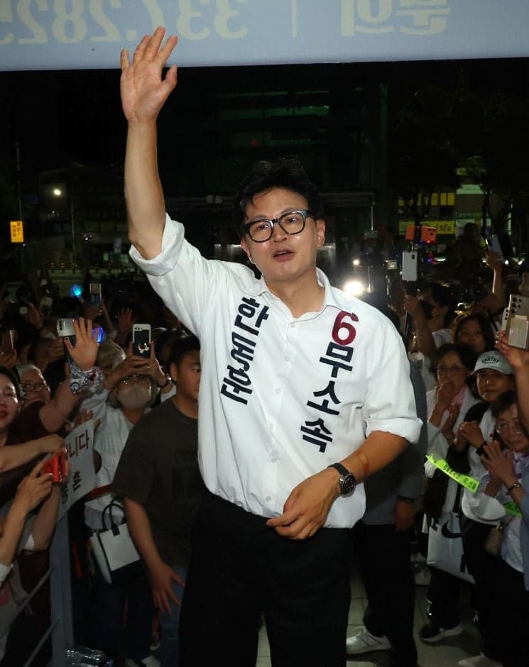 무소속 한동훈, '격전지' 부산 북갑 보선 승리…"보수 재건 기회줘 감사"
