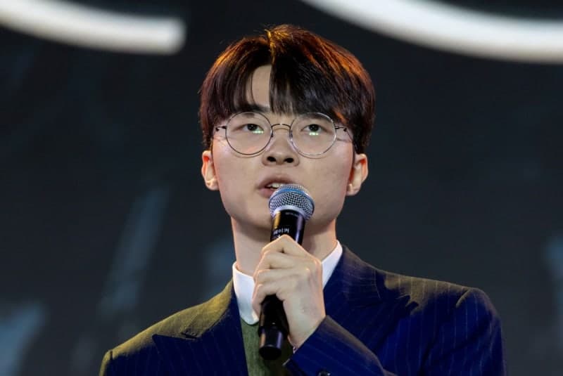 젠슨 황, '롤 황제' 페이커 만난다…T1 찾아 회동 추진