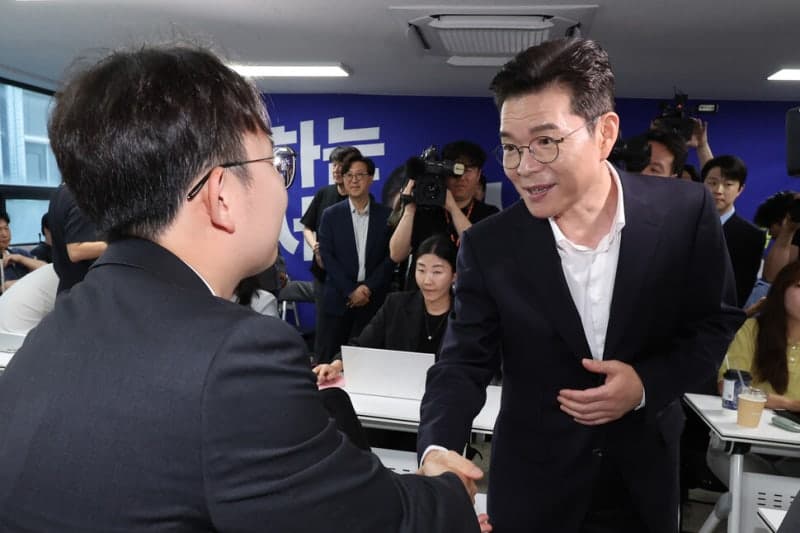 정원오, 개표 초반부터 앞서… 오세훈 "참정권 침해" 개표 중단 촉구