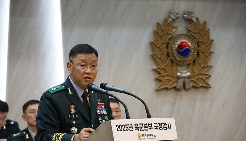 특검, '계엄 사전 준비 의혹' 소형기 전 육사 교장 소환 조사