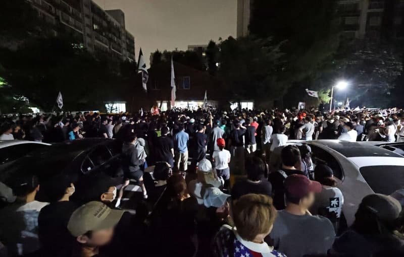 잠실 투표함 반출 대치, 부정선거 논란 격화