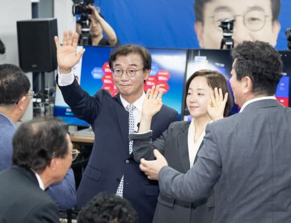 부산 중소기업계, 전재수 당선에 "새로운 리더십 기대" "부산 경제 재도약 이끌길" 축하