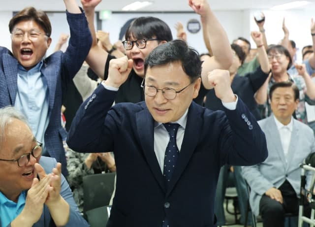 정근식 서울교육감 재선 유력…진보진영 5연승 눈앞
