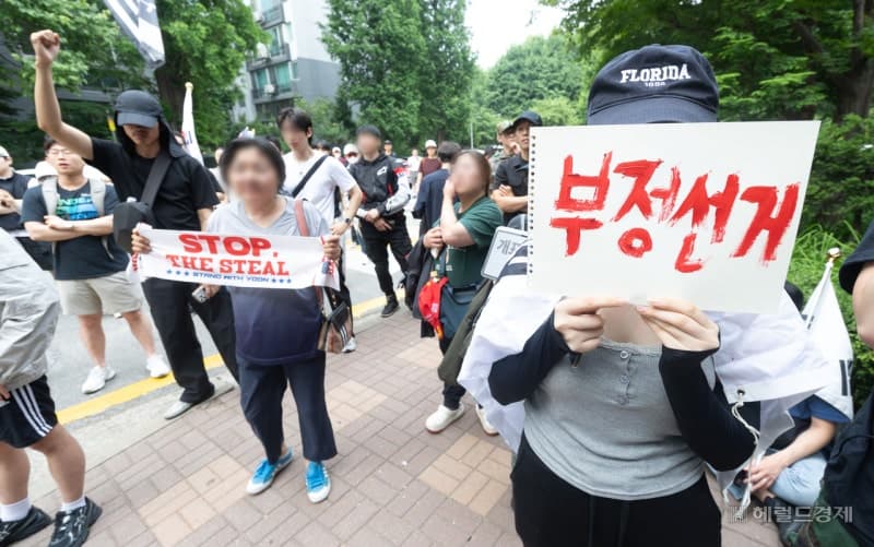 “오후 2시부터 투표용지 부족”…‘투표 중단’ 송파구·선관위 단톡방 공개, 공무원들 분노 폭발